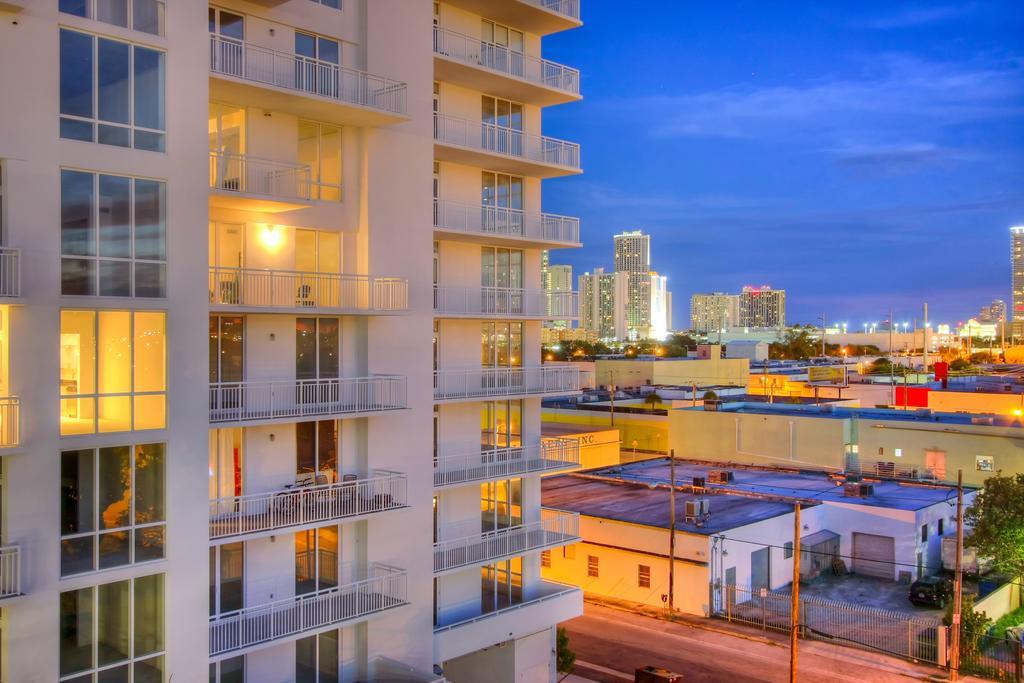 Real Living Hotel Residence Miami Bagian luar foto