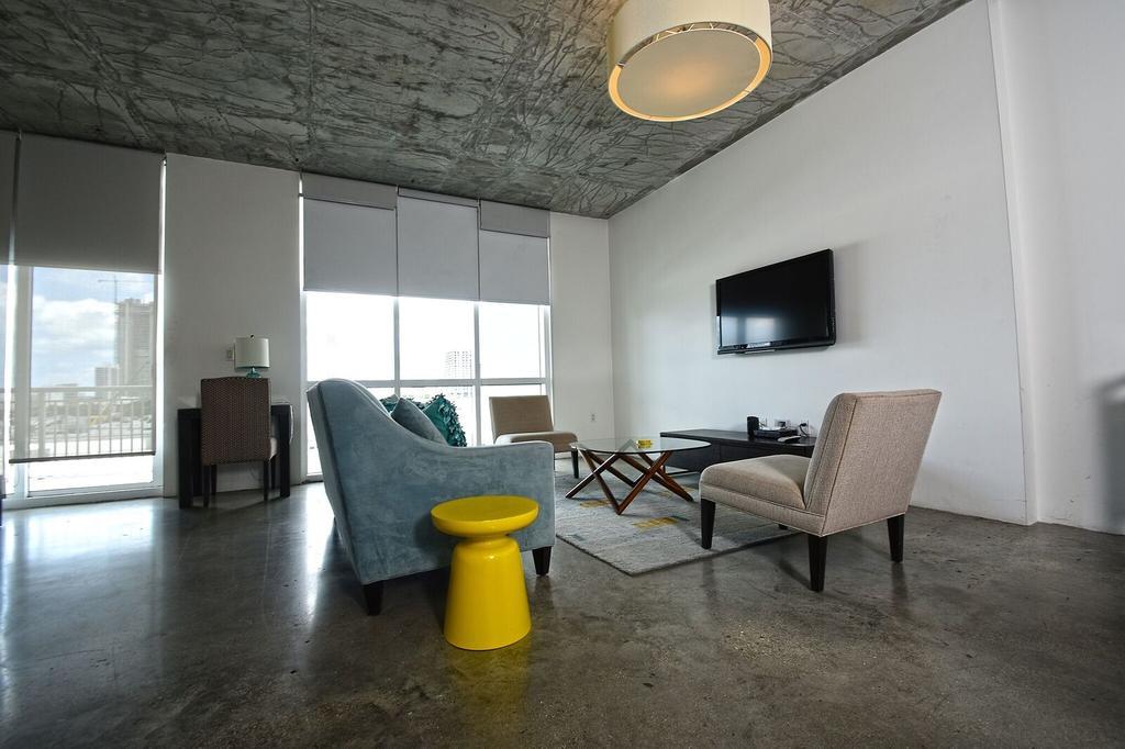 Real Living Hotel Residence Miami Bagian luar foto