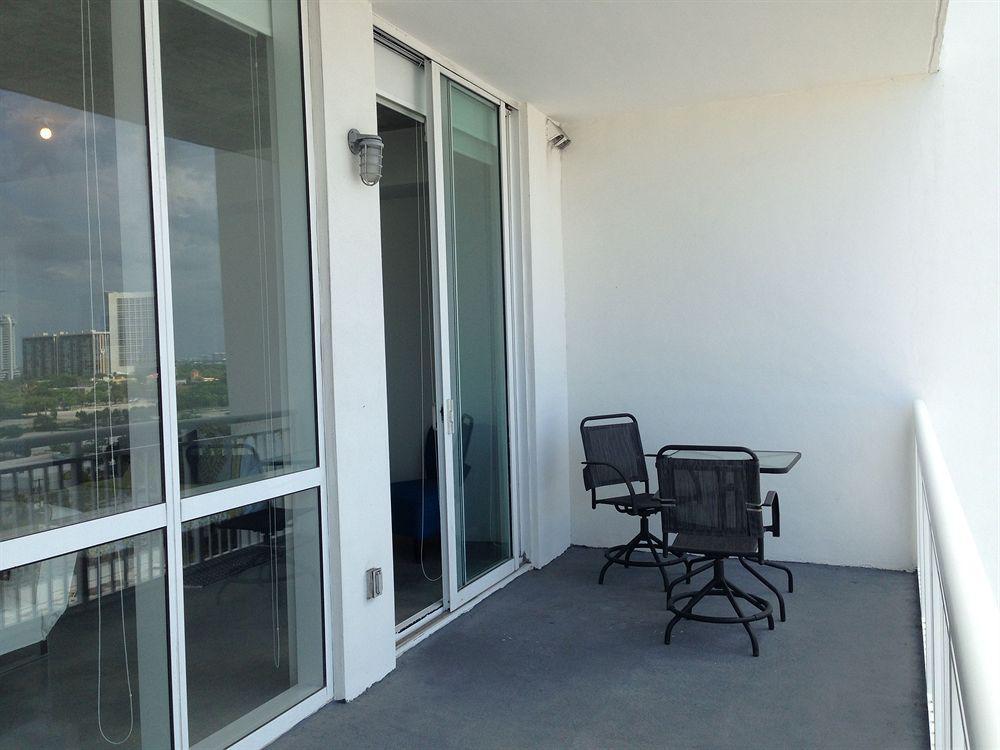 Real Living Hotel Residence Miami Bagian luar foto